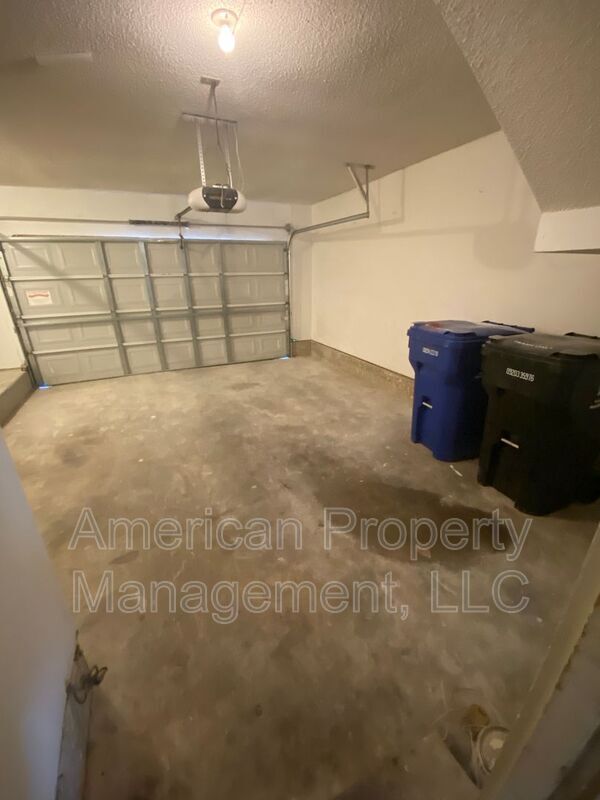 Building Photo - 2303 W Quantico St