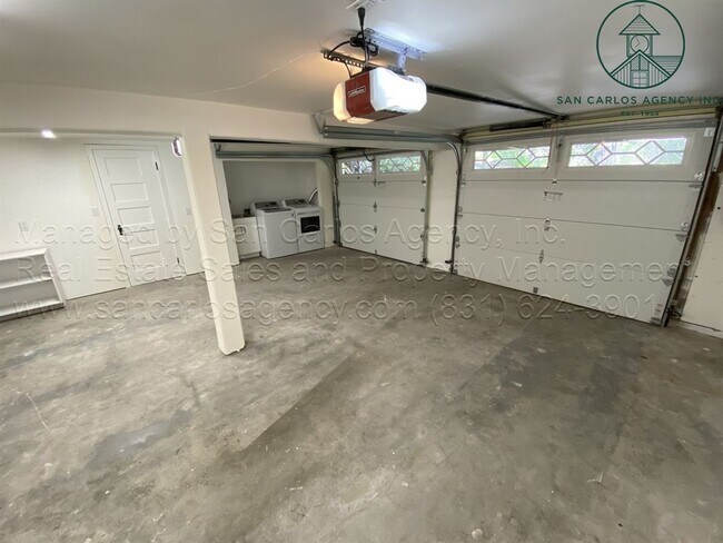 Building Photo - Private and Updated Three Bedroom Carmel H...