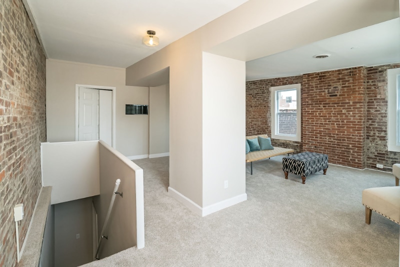 Building Photo - 1936 Arsenal St