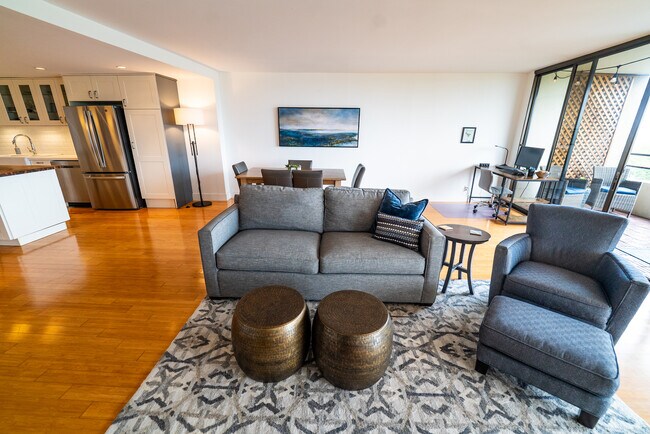 Building Photo - 4337 Marina City Dr