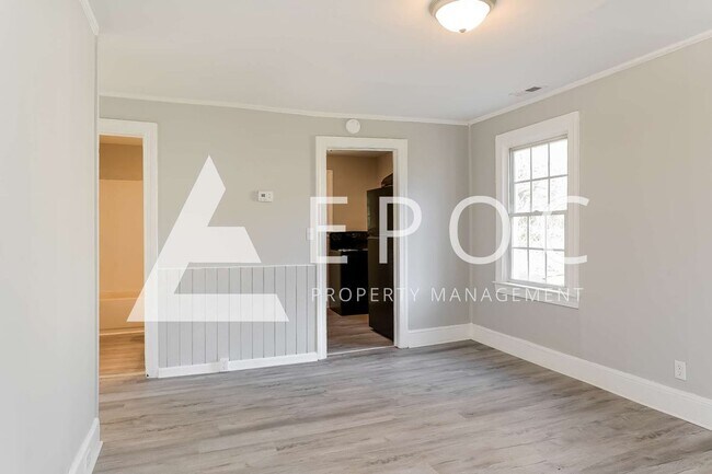 Building Photo - 909 Grant St