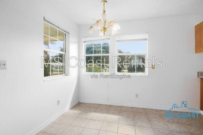 Building Photo - 15317 Waycross Dr