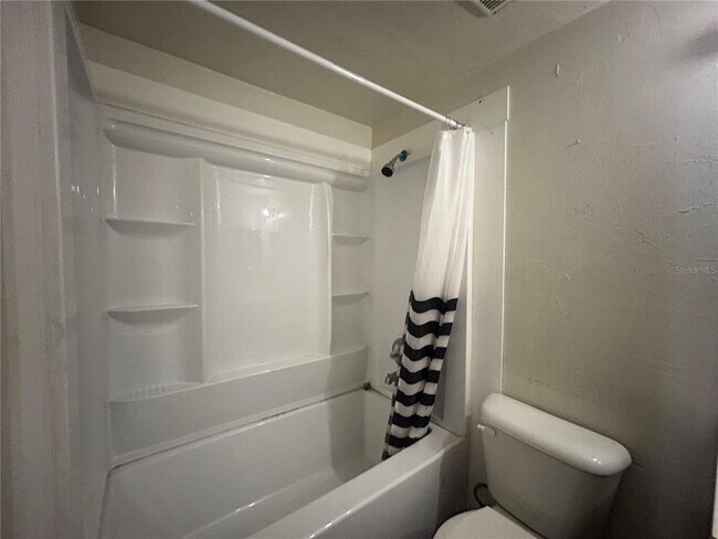 Building Photo - 707 SW 68th Terrace