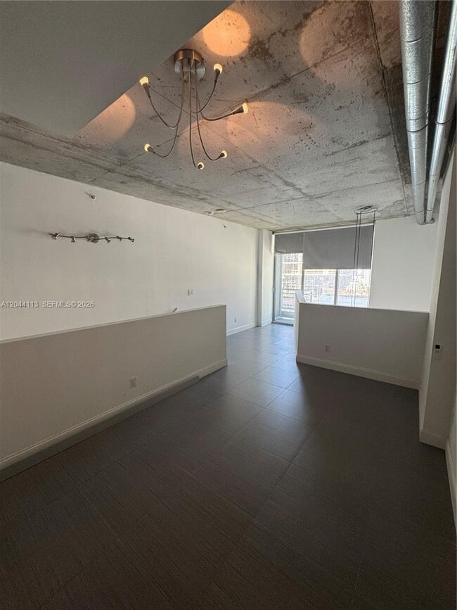 Building Photo - 690 SW 1st Ct