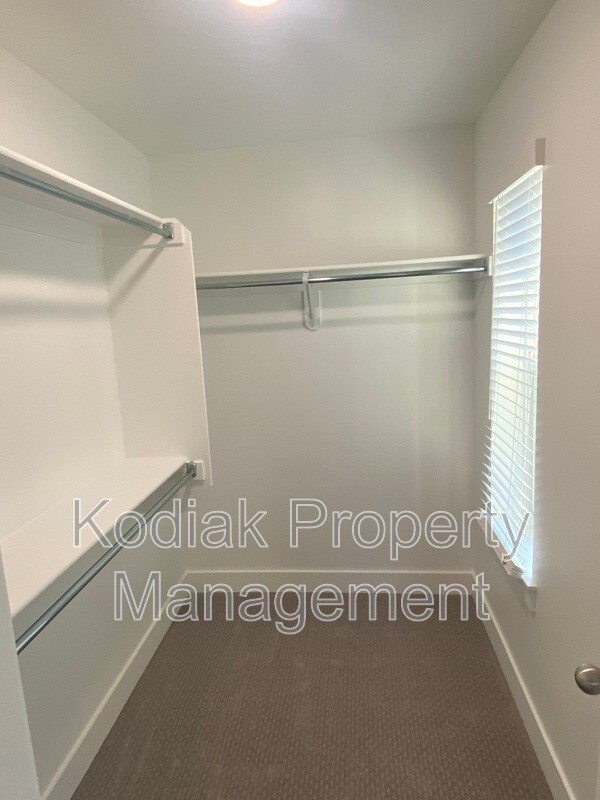 Building Photo - 1087 N 1840 W
