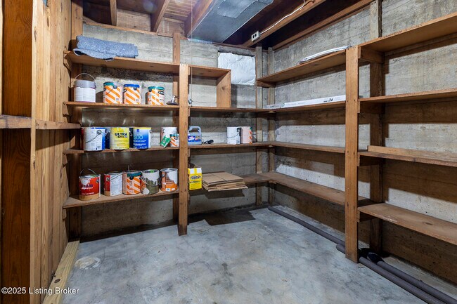 Building Photo - 505 Oxford Pl