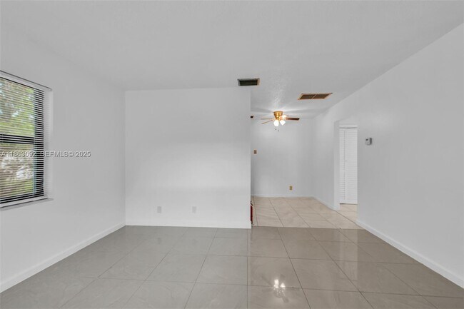 Building Photo - 1451 NW 19th St