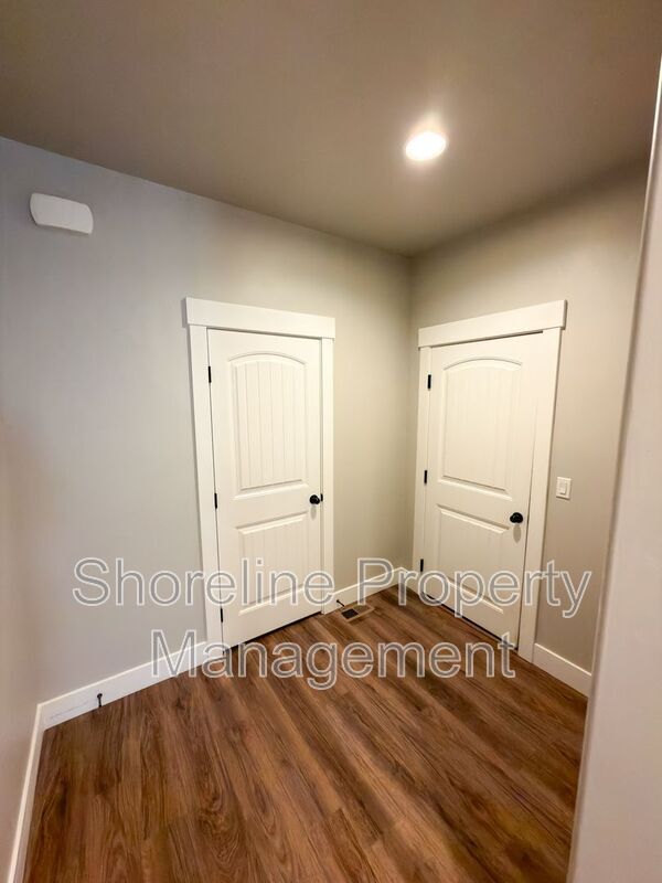 Building Photo - 12913 S Salerno Ave