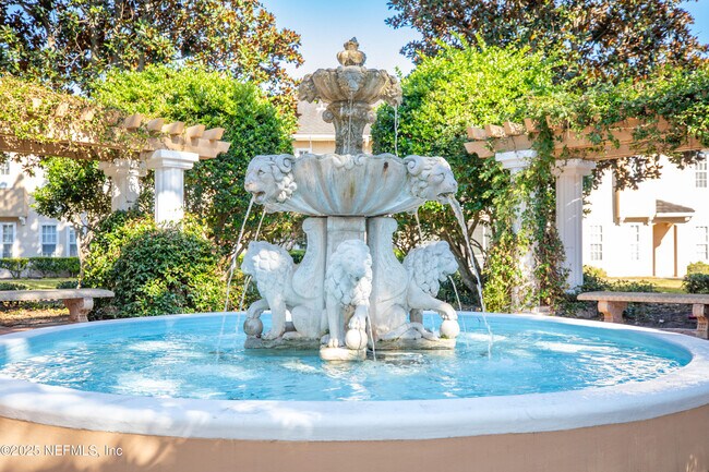 Building Photo - 10075 Gate Pkwy