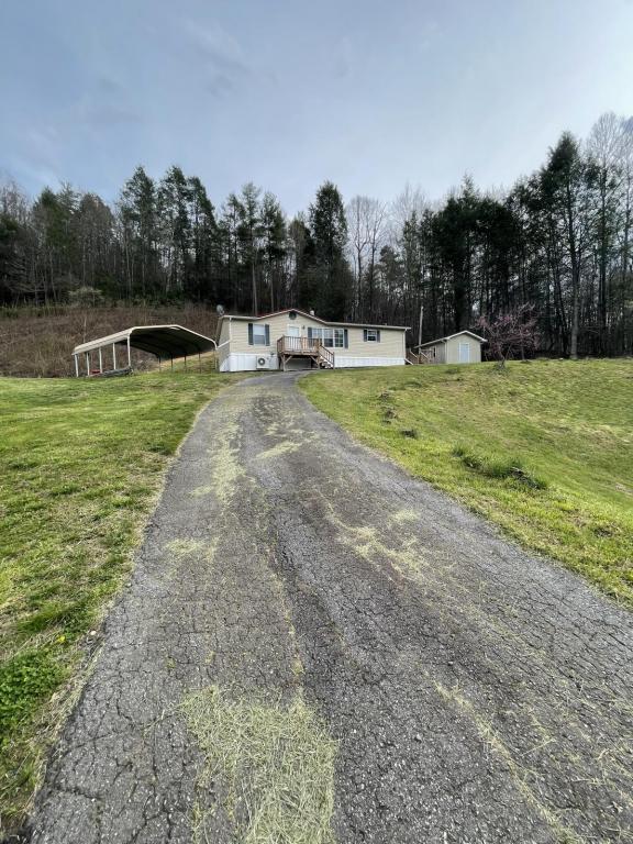 Building Photo - 100 Kelbee