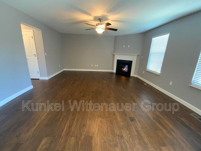 Building Photo - 7024 Milburn Estates Dr