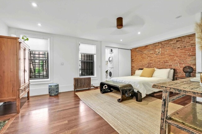 Building Photo - 1BR Stuyvesant Heights Garden Oasis with I...