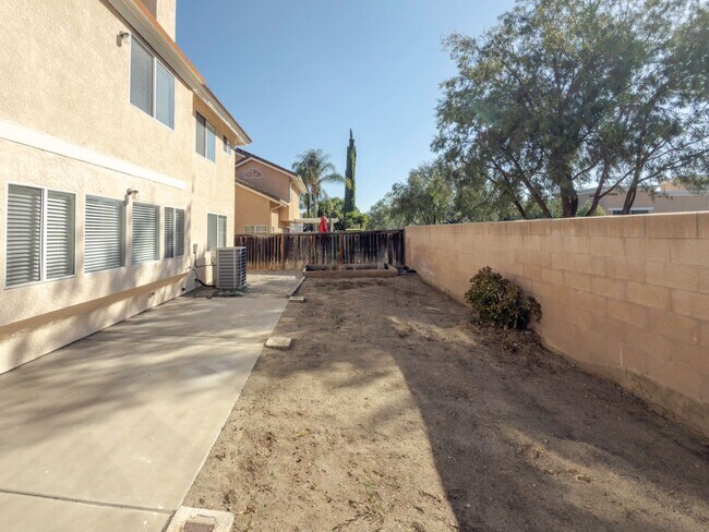 Building Photo - 4 BEDROOM / 3 CAR GARAGE MURRIETA HOME FOR...