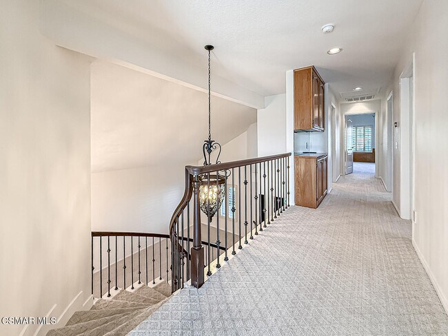 Building Photo - 12057 Falcon Crest Way