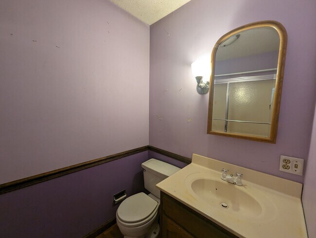Building Photo - 3 Bedroom 3 Bathroom Home in Batesville