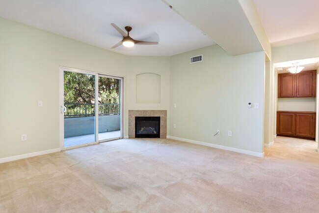Building Photo - Lovely single-story condo in the community of Rancho Mission Trails!