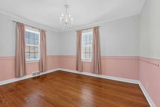 Building Photo - 8609 Rosalie Ave