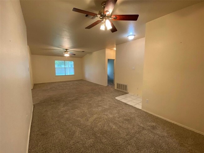 Building Photo - 2402 Hallie Ln