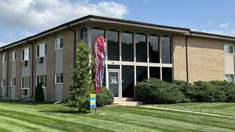 Building Photo - Lake Pointe Apartment Homes