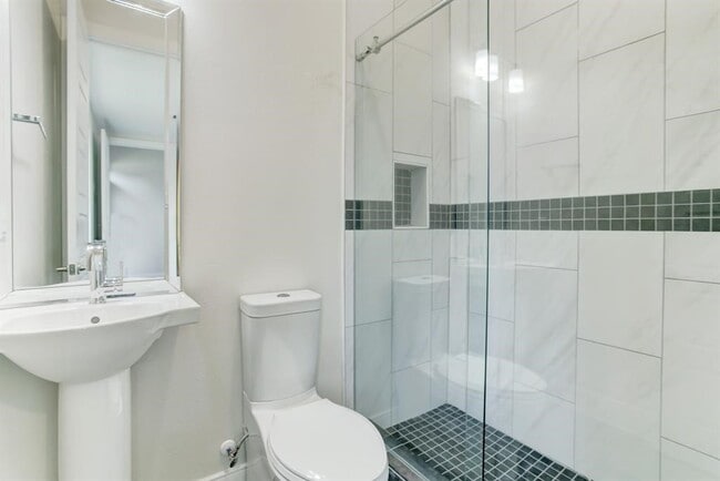 Building Photo - 3106 Eunice St