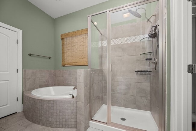 Building Photo - 3525 Darrell Dr