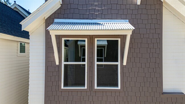 Building Photo - 881 Rachel St