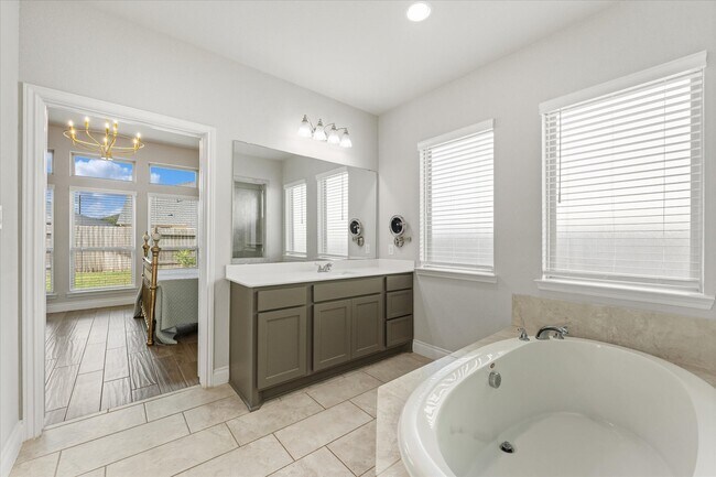 Building Photo - 19819 Old Saddle Ln