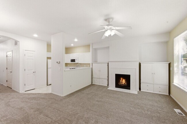 Building Photo - 2322 NW 168th Pl