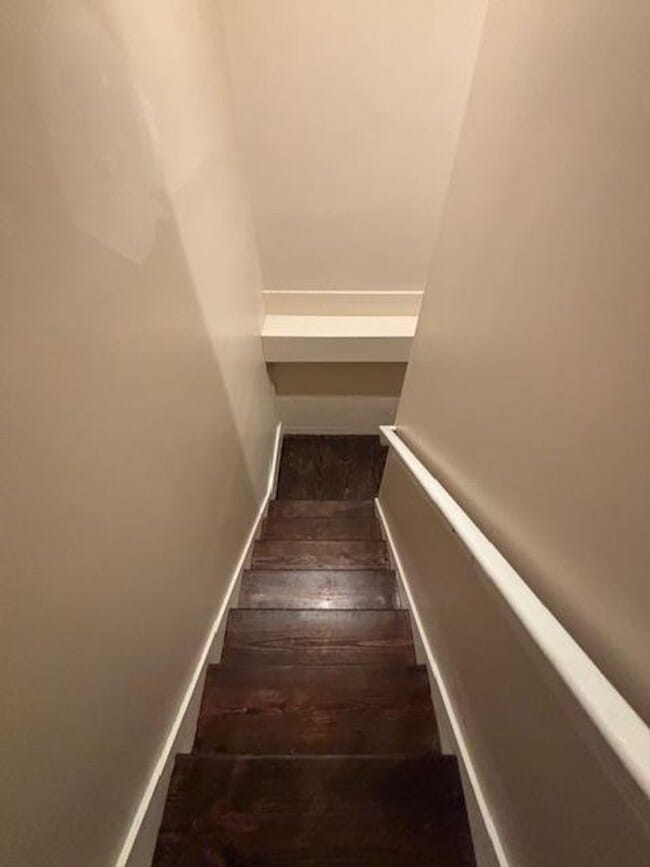 Building Photo - Beautifully Renovated 3-Bedroom, 2-Bath Ranch Home on Full Basement!