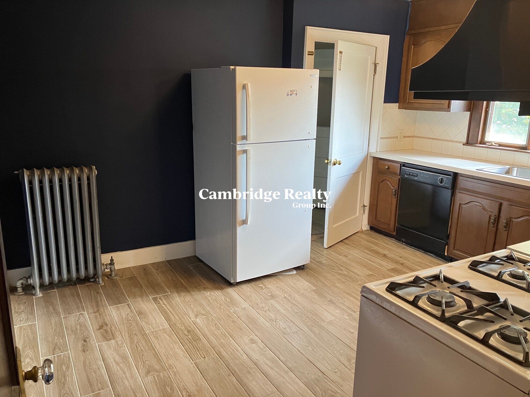 Building Photo - 93 Hillside Rd