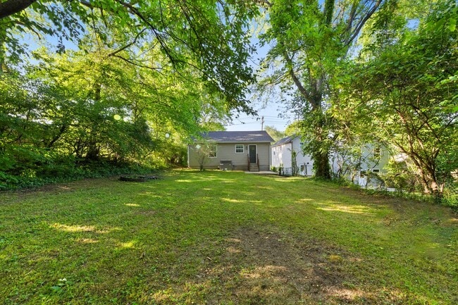 Building Photo - Charming Renovated 2 Bedroom Home with Spacious Yard & Updated Interior
