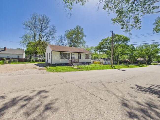 Building Photo - 10323 East 20th St S