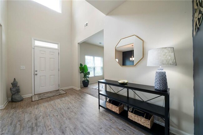 Building Photo - 303 Horizon Trace