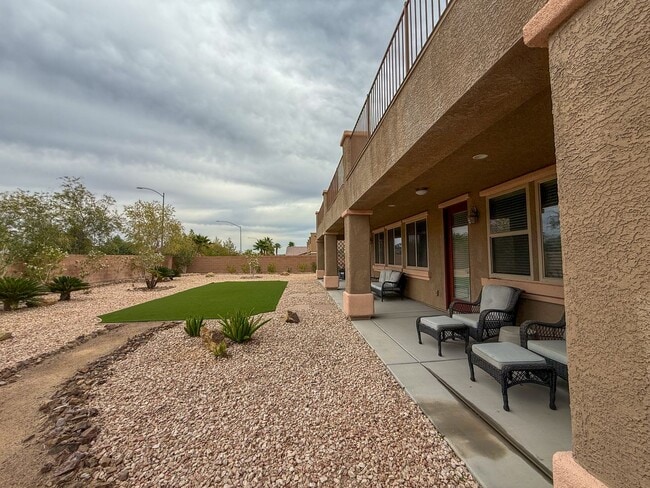 Building Photo - Luxury 6/BD 4.5/BA Large Furnished Home with Dual Primary Suites in Gated Community