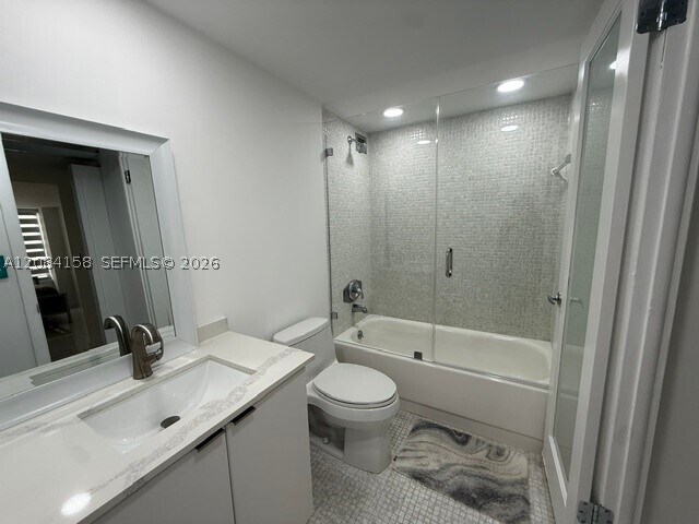 Building Photo - 5555 Collins Ave