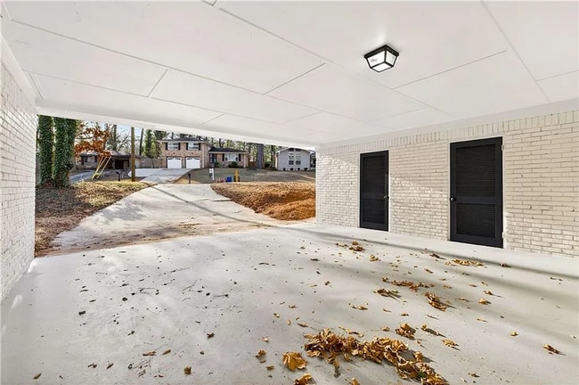 Building Photo - 4 Bed, 3 Bath in Decatur!