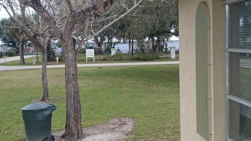 water across the street - 815 Freemont St