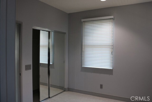 Building Photo - 255 E Santa Fe Ct
