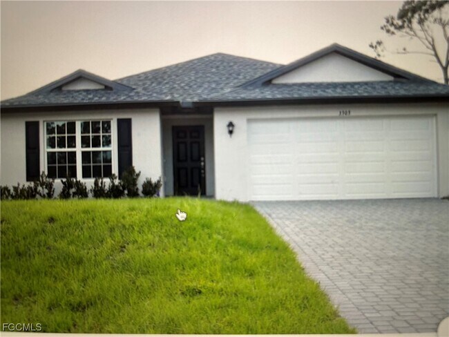 Primary Photo - 3303 Irma St