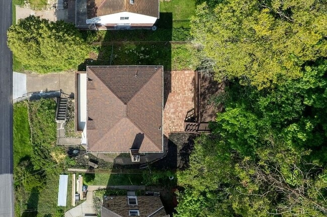 Building Photo - 363 Olancha Ave