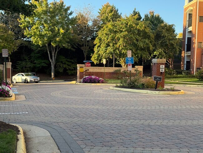 Building Photo - 11320 Aristotle Dr