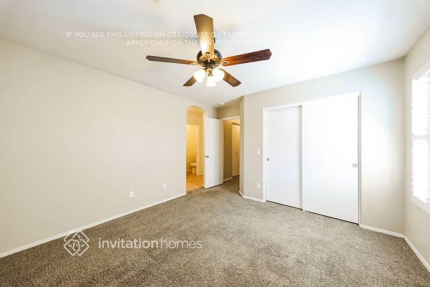 Building Photo - 1935 N Lazona Dr