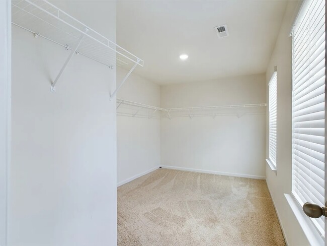Building Photo - 5012 Jamie Sloop Ln