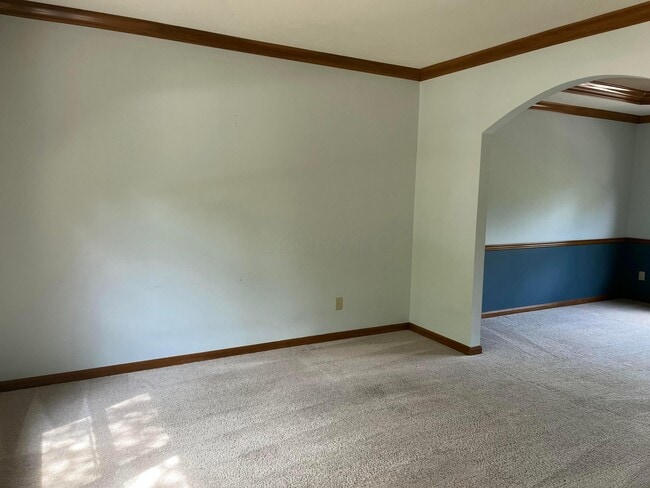 Building Photo - 1156 Lake Point Dr