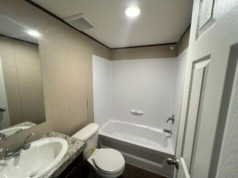 Building Photo - 151 Lakeside Garden Cir