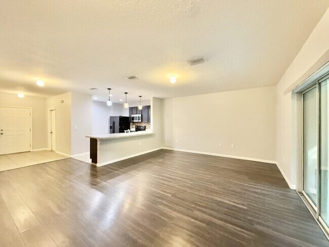 Building Photo - 9826 Hound Chase Dr