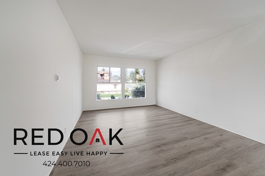 Building Photo - 3334 W 83rd St