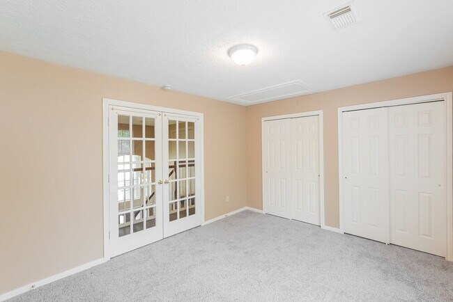 Building Photo - 11423 Willow Field Dr