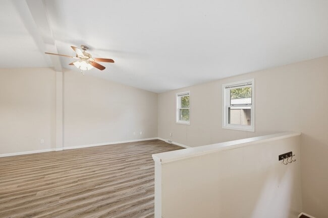 Building Photo - 2309 Anderson Ave