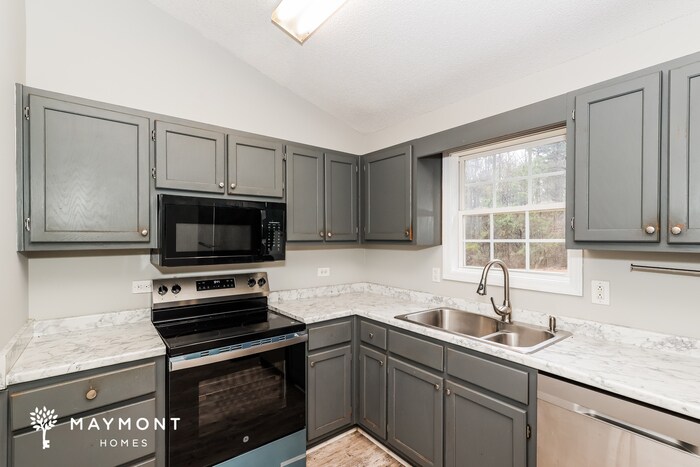 Building Photo - 105 Betty Ln